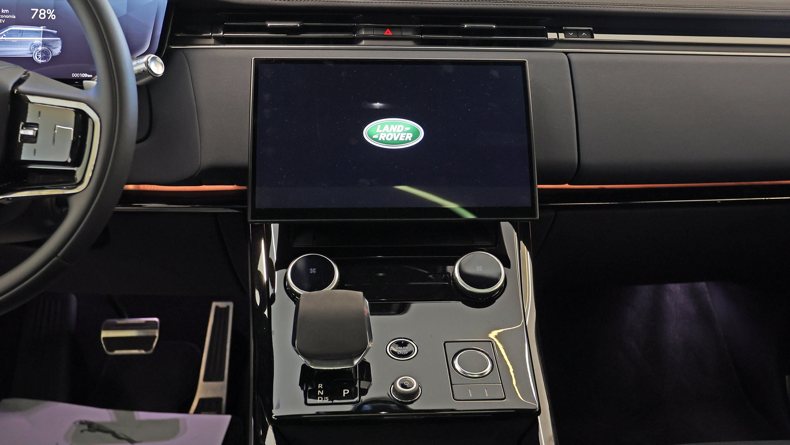 Presentación de nuevo Land Rover Range Rover Sport en Gysa Jerez