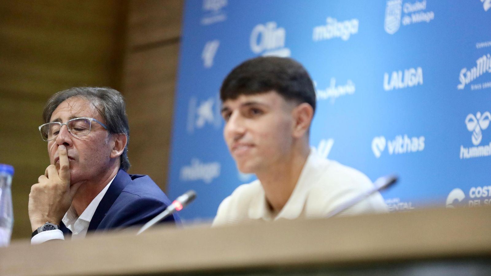 La renovación de Izan Merino y el balance de mercado de Loren, en fotos