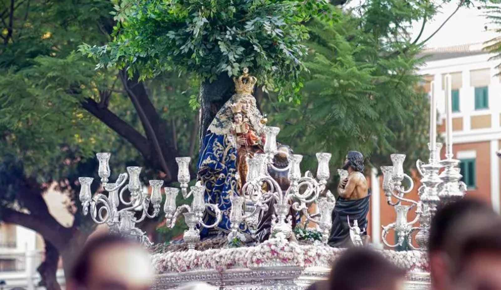 La Virgen de Valvanera es una de las procesiones gloriosas del fin de semana