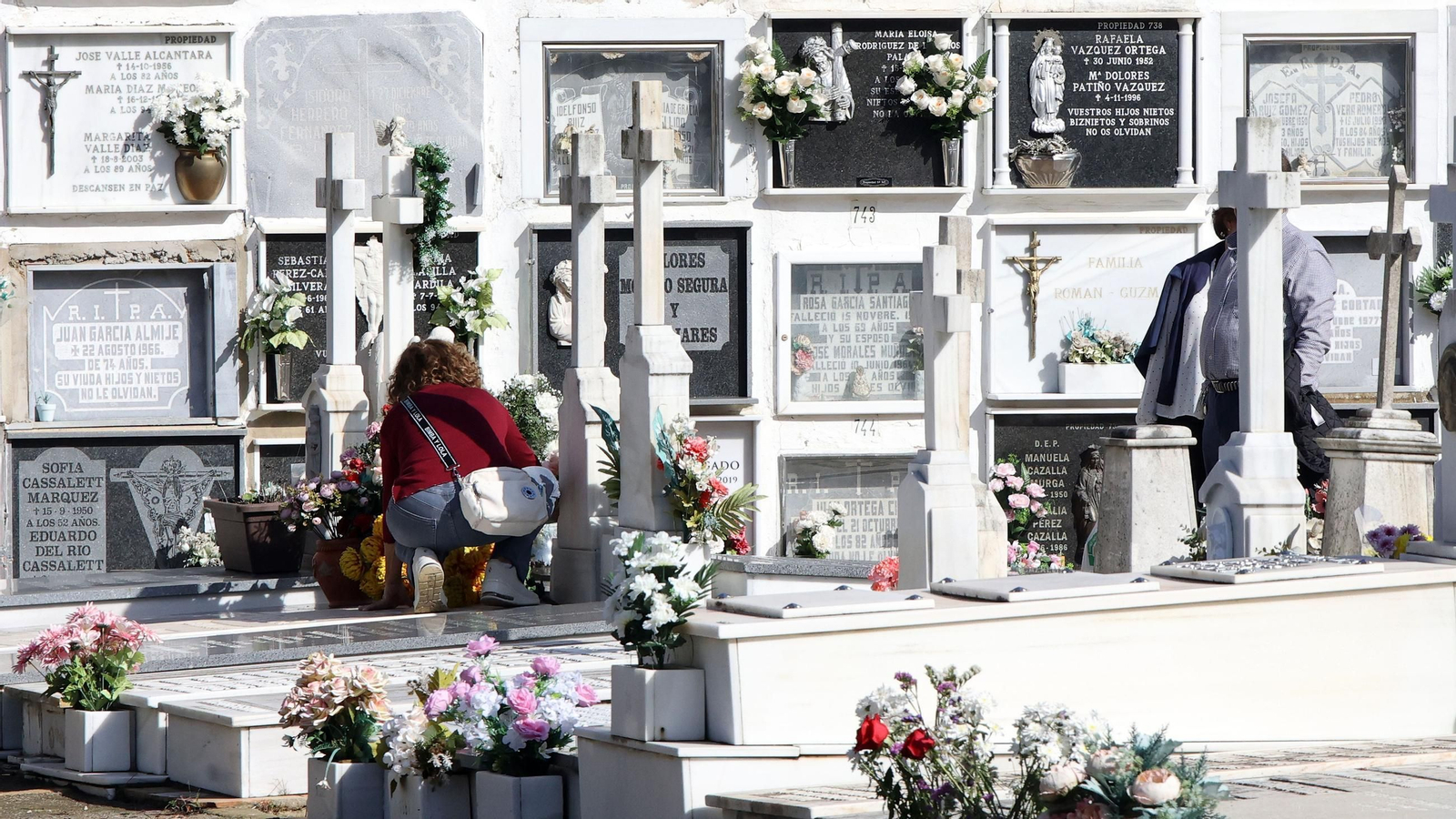 Imágenes del cementerio de Jerez en el Día de los Fieles Difuntos