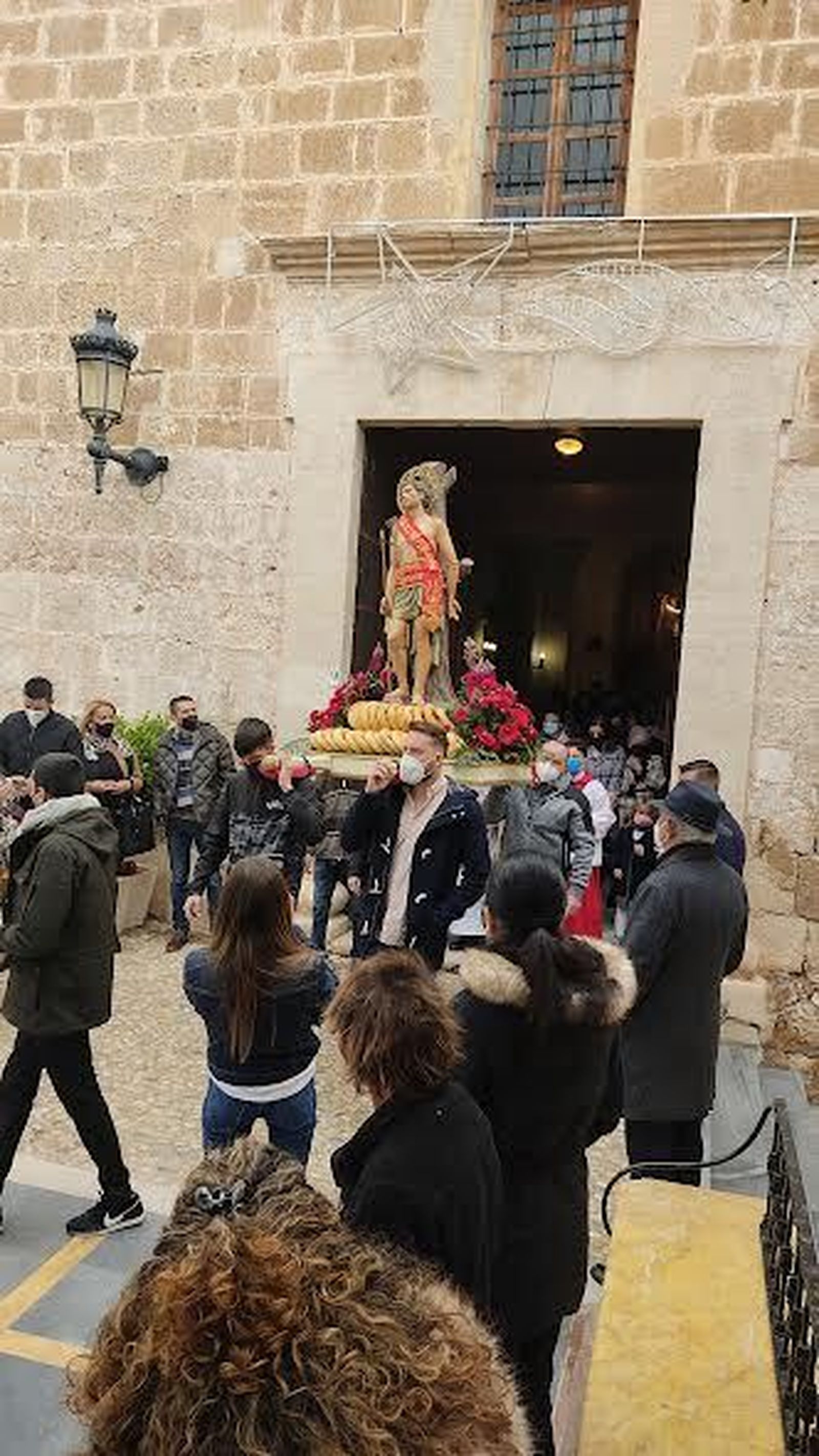 La pandemia mediatiza pero no frena la fe de los nijareños en su protector