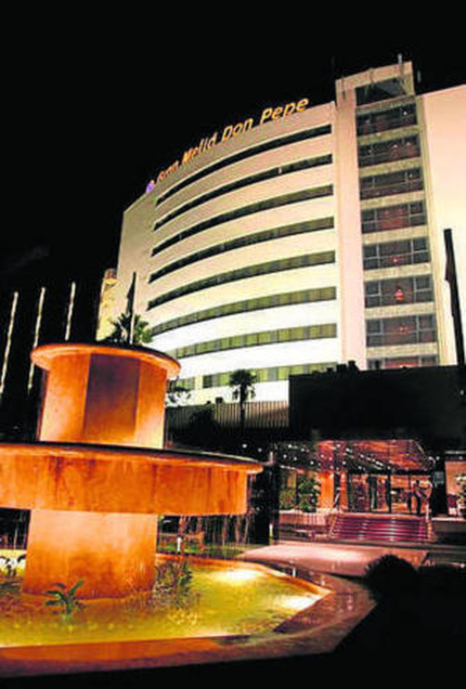 El exterior del hotel.