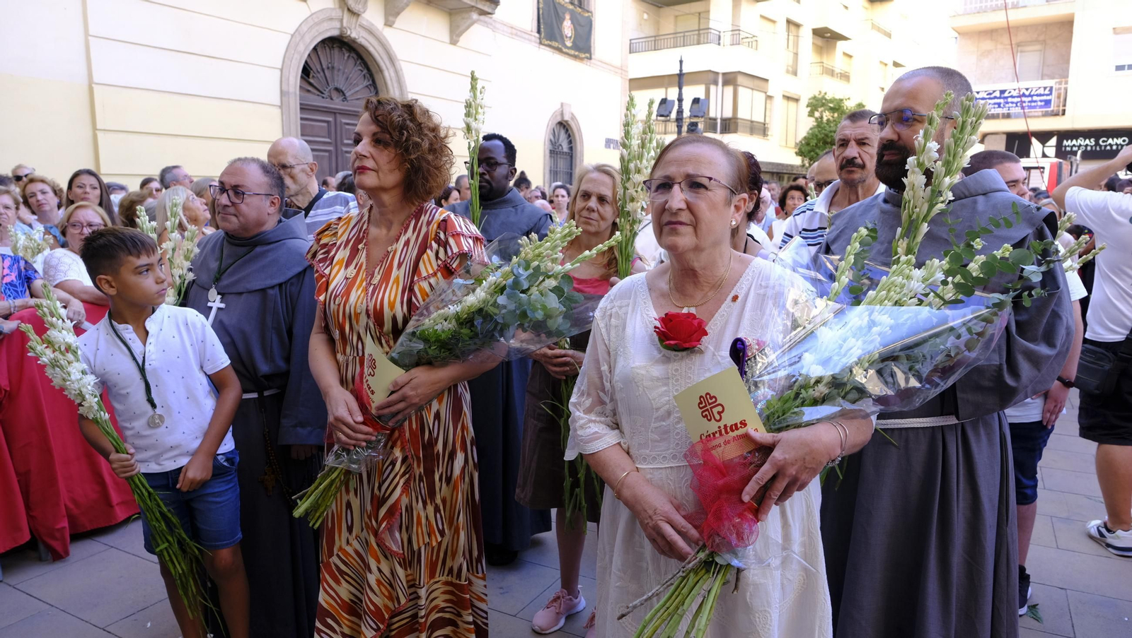 La ofrenda floral a la Virgen del Mar en la Feria de Almería 2025, en imágenes