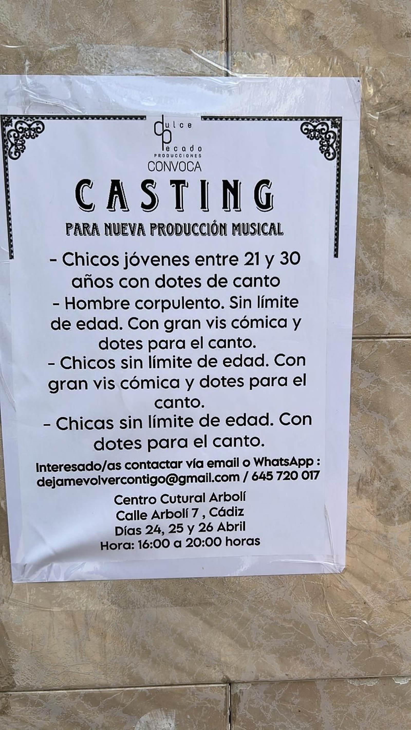Cartel con el anuncio.