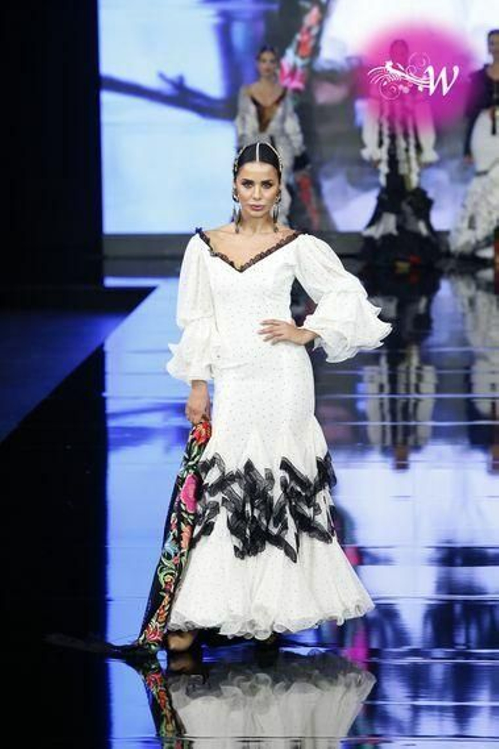 Aurora Gaviño homenajea a María Jiménez: todas las fotos del desfile en SIMOF 2020