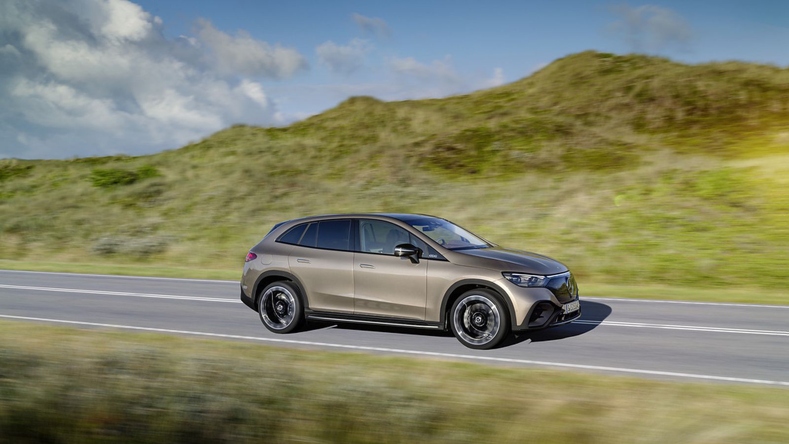 En las fases de máxima regeneración la capacidad recuperación de la batería alcanza los 260 kW. Usando infraestructuras de carga para recargarla pueden emplearse hasta 170 kW con corriente continua y 22 con alterna.