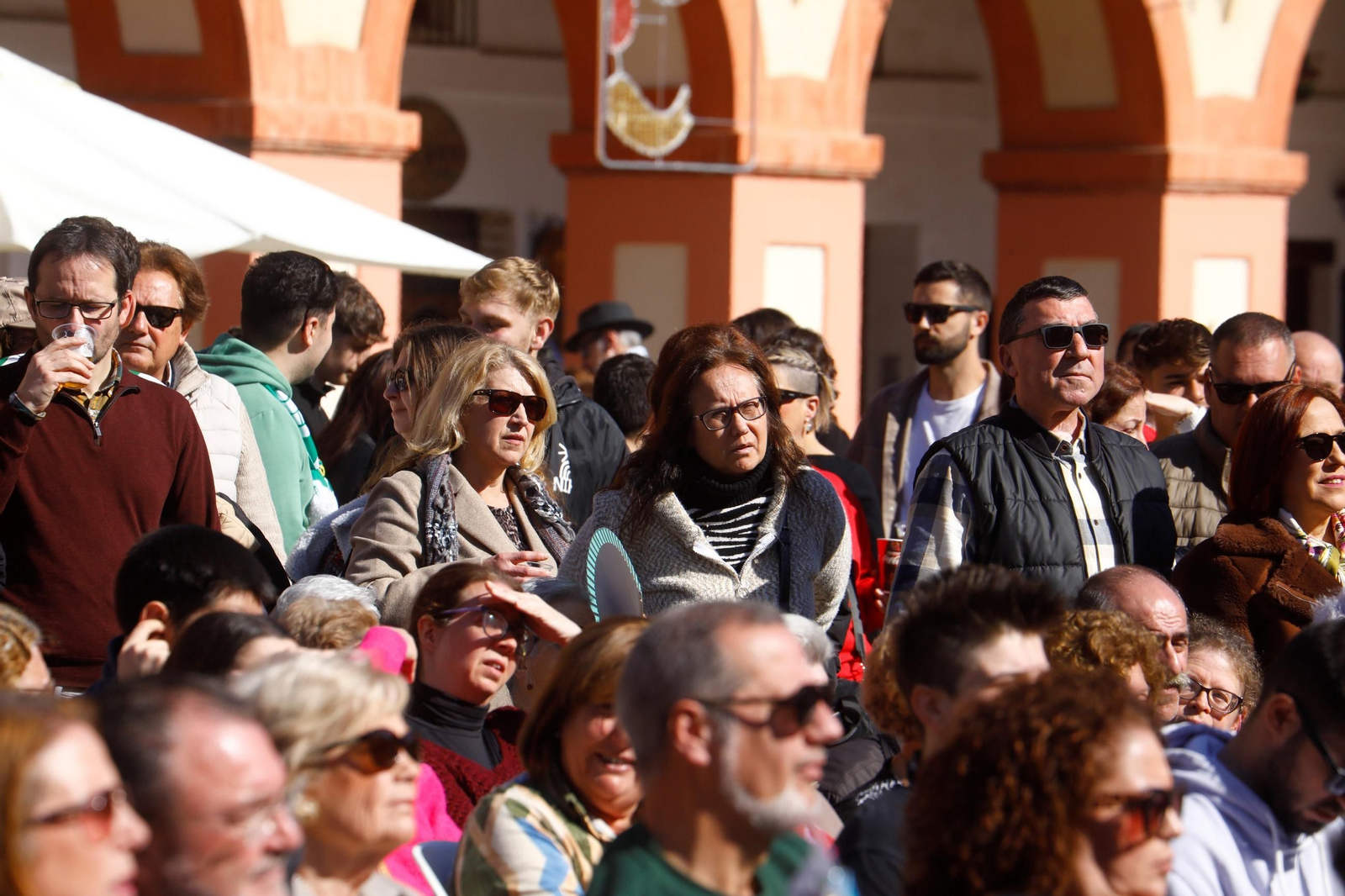 Las mejores imágenes de la salmorejá que da comienzo al Carnaval de Córdoba 2025