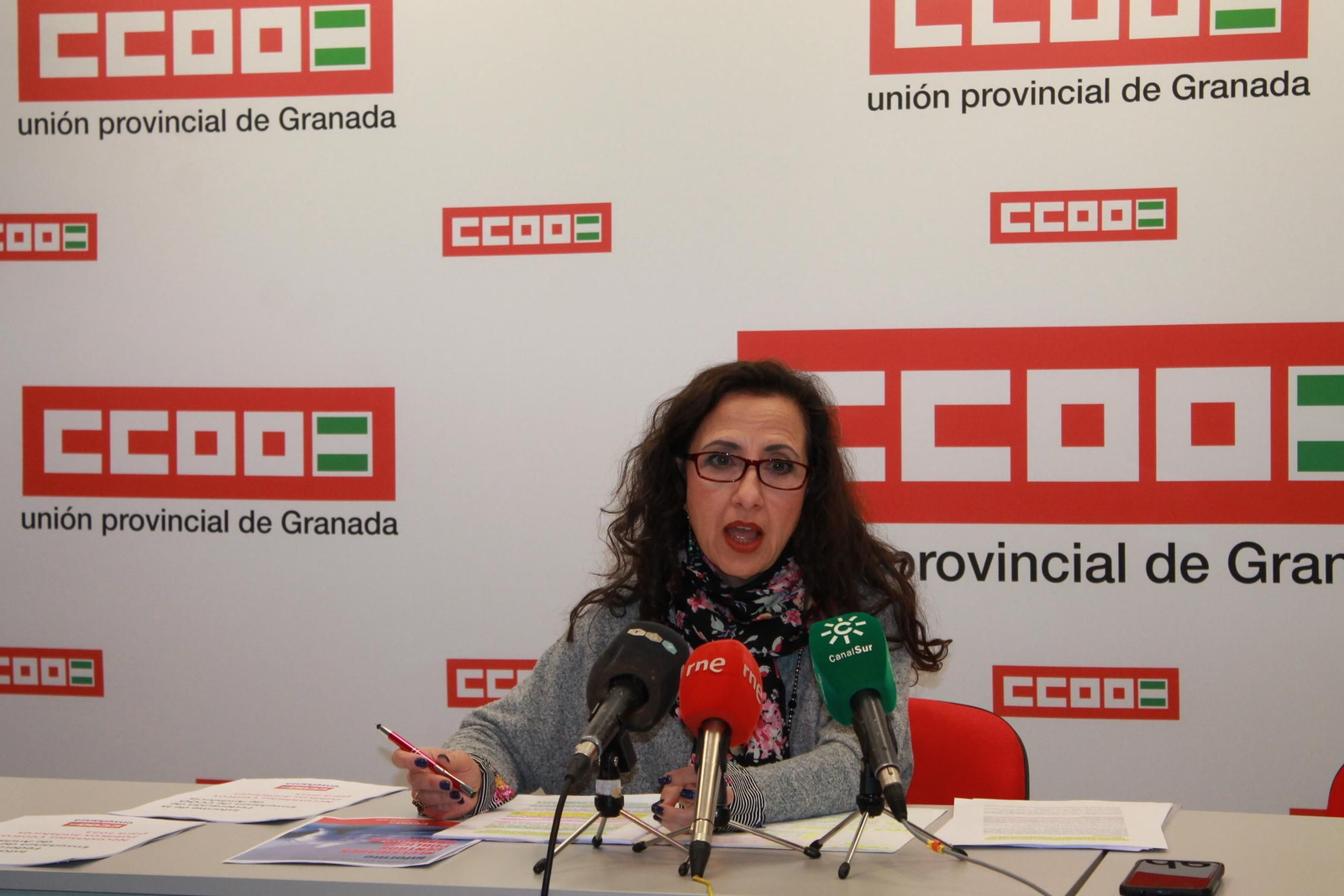 CCOO reclama 820 docentes y una inversión de 87 millones para confluir con la "media de España" en educación