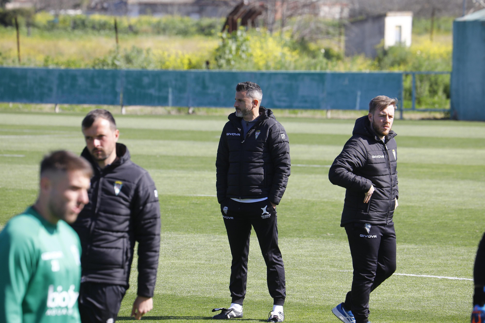 Iván Ania durante el entrenamiento de este viernes.