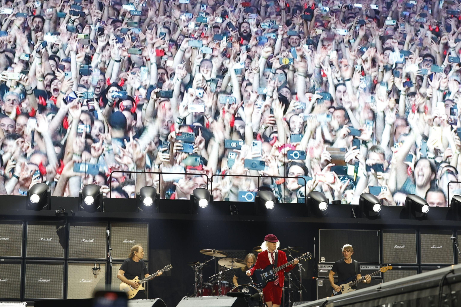 Las imágenes del primer concierto de AC/DC en Sevilla por su gira 'Power Up Tour 2024'