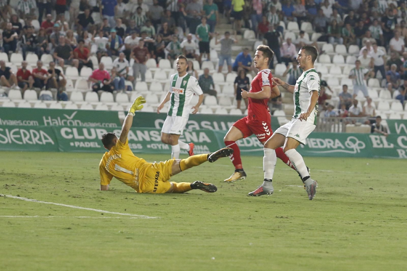 El Córdoba-Nástic, en imágenes