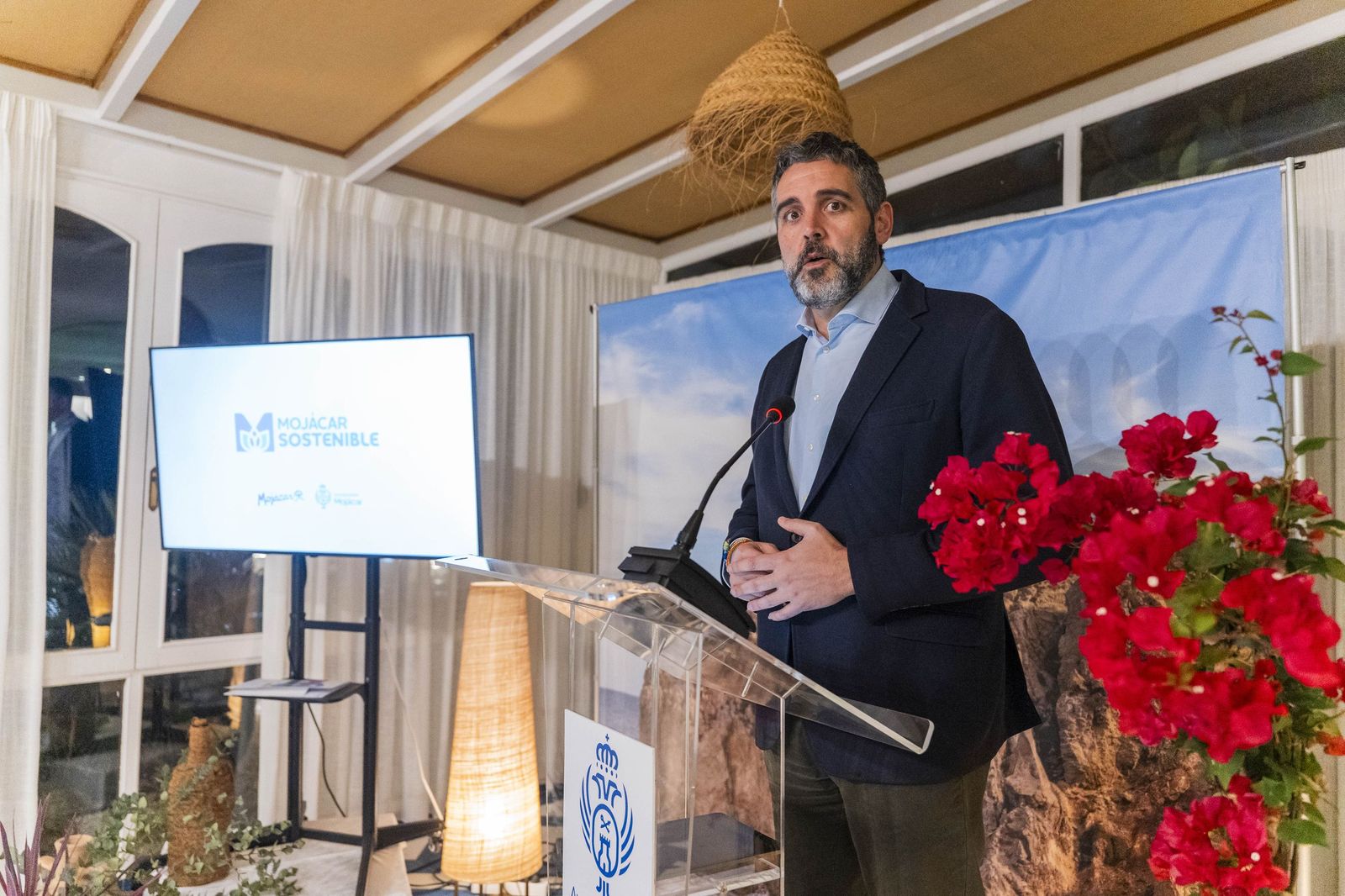 La presentación de 'Mojácar Sostenible' y la entrega del Indalo de Oro a Ricardo Escudero, en imágenes