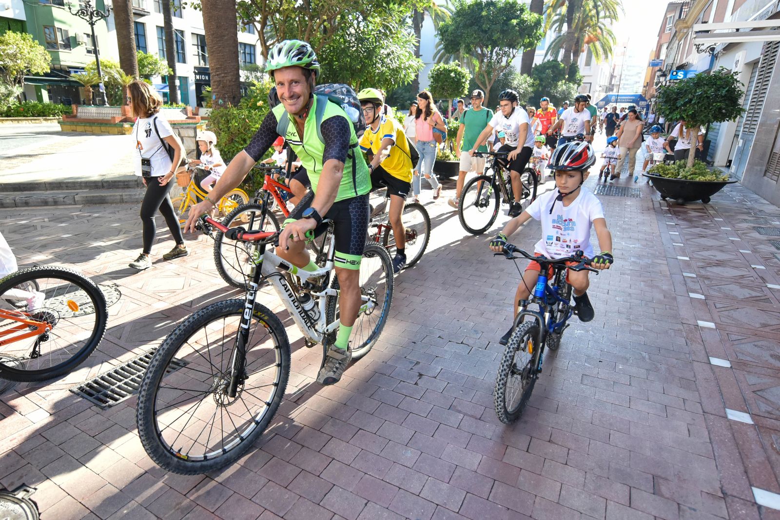 Las fotos del Día de la Bicicleta en La Línea