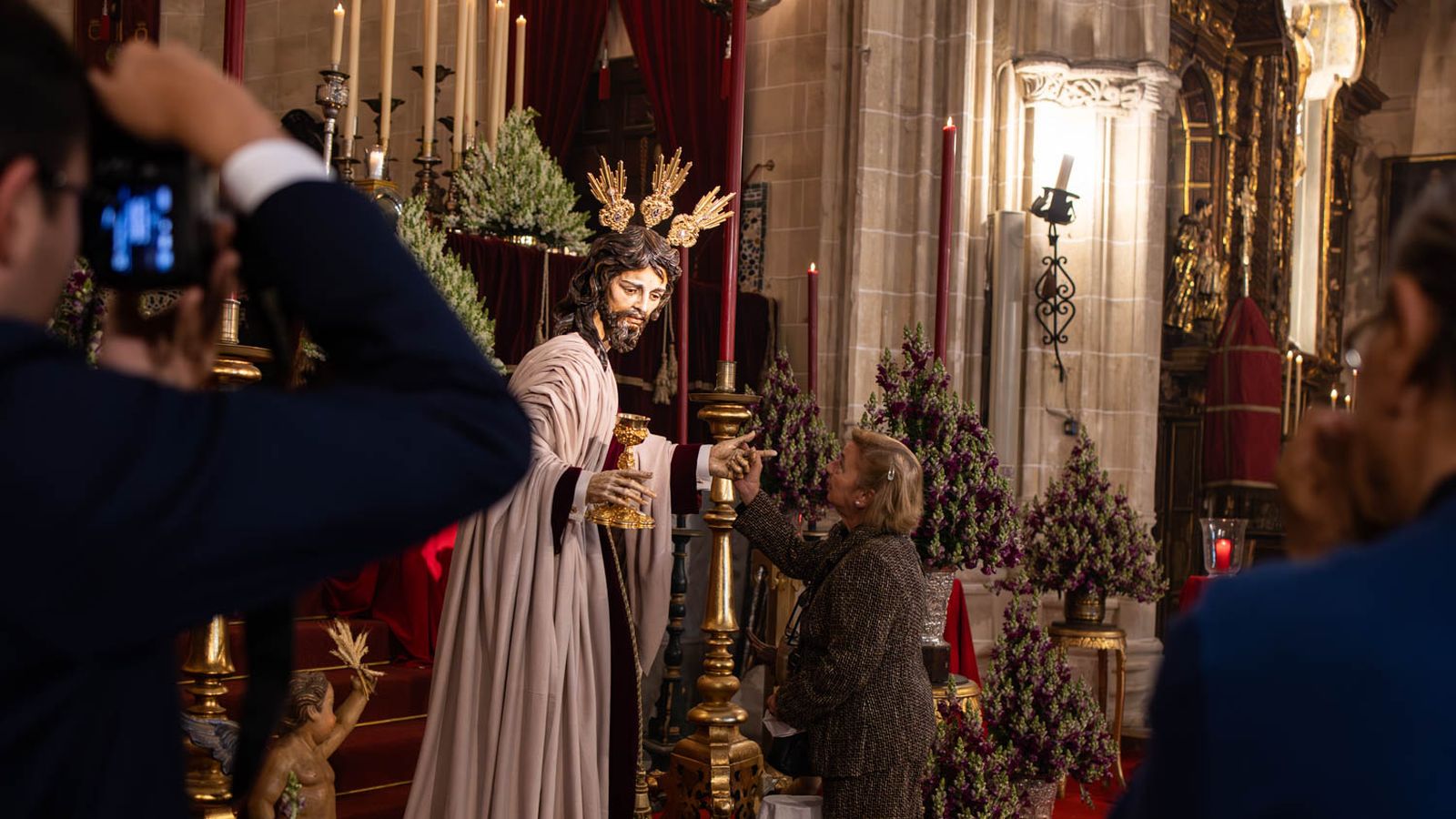 Los besapiés y besamanos del Domingo de Pasión en Jerez