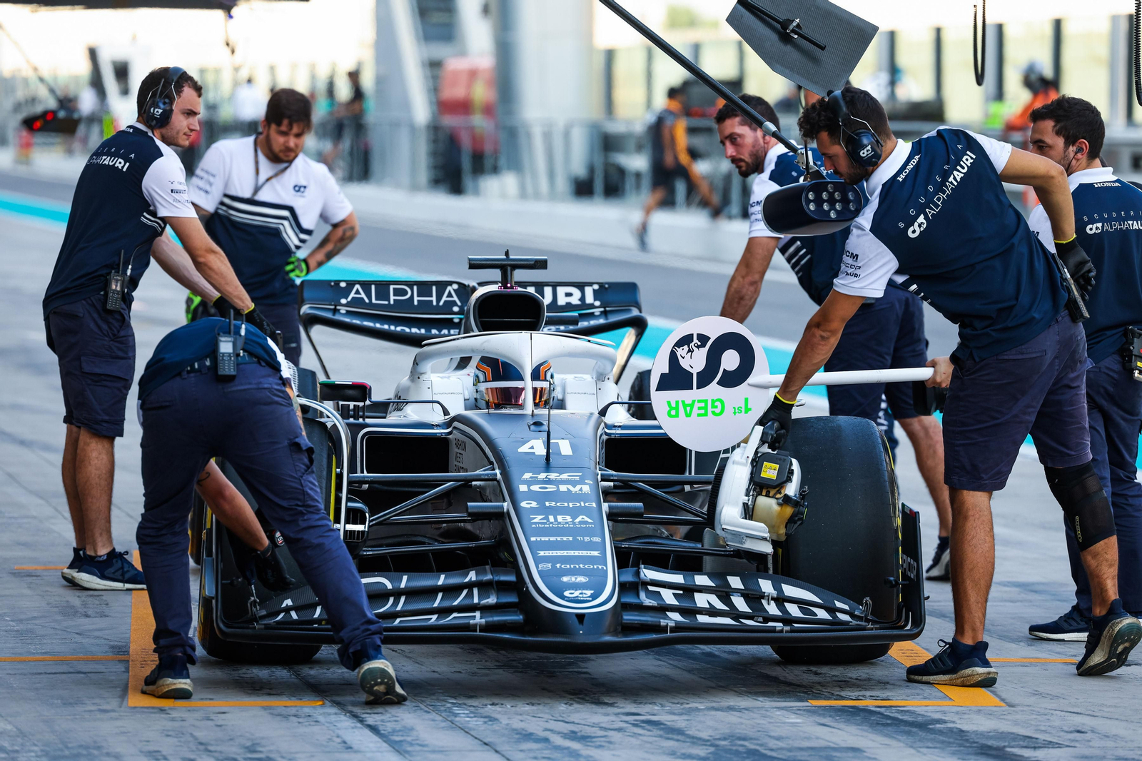 Las escuderías de  Fórmula uno se prueban tras el fin de temporada