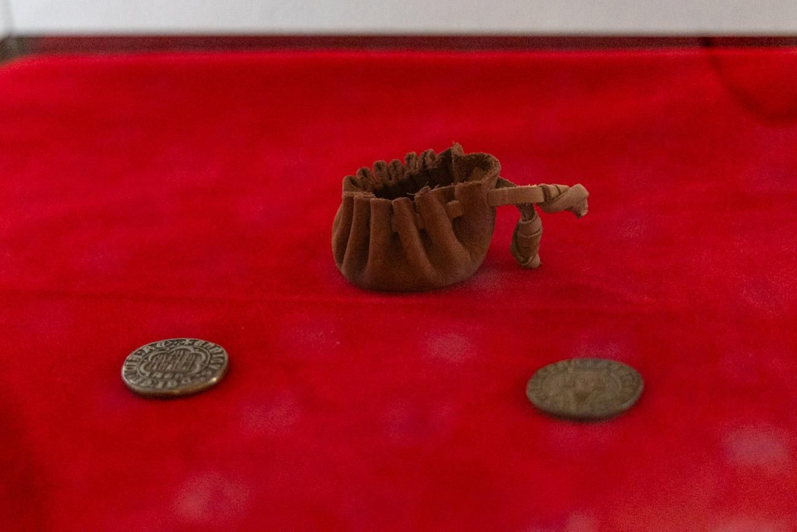 Reapertura del Salón Mudéjar tras su restauración, coincidiendo con la inauguración de la exposición 'Jaén: 825-2025' conmemorativa del 1.200 aniversario