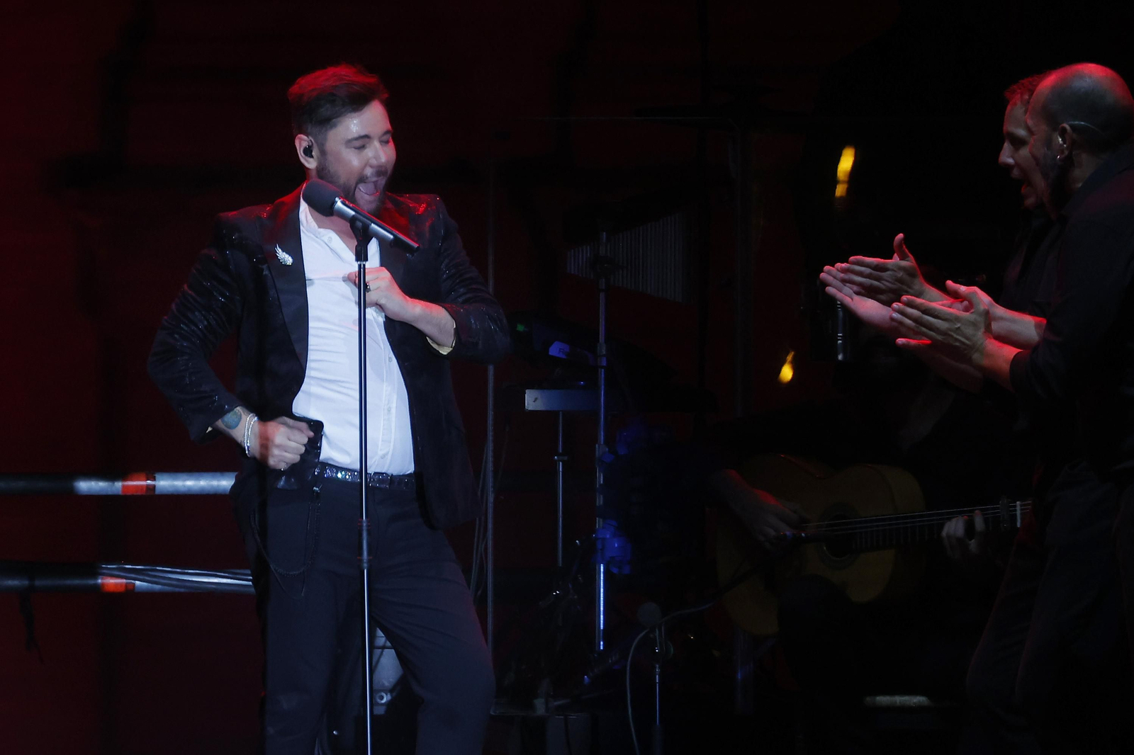 Las Imágenes del concierto de Miguel Poveda en Sevilla