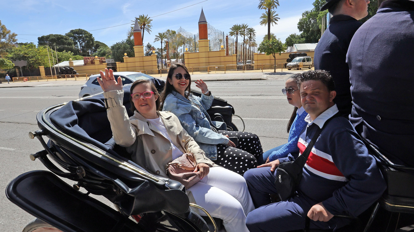 'Los carruajes de la integración' con jóvenes de Cedown y Aspanido por Jerez