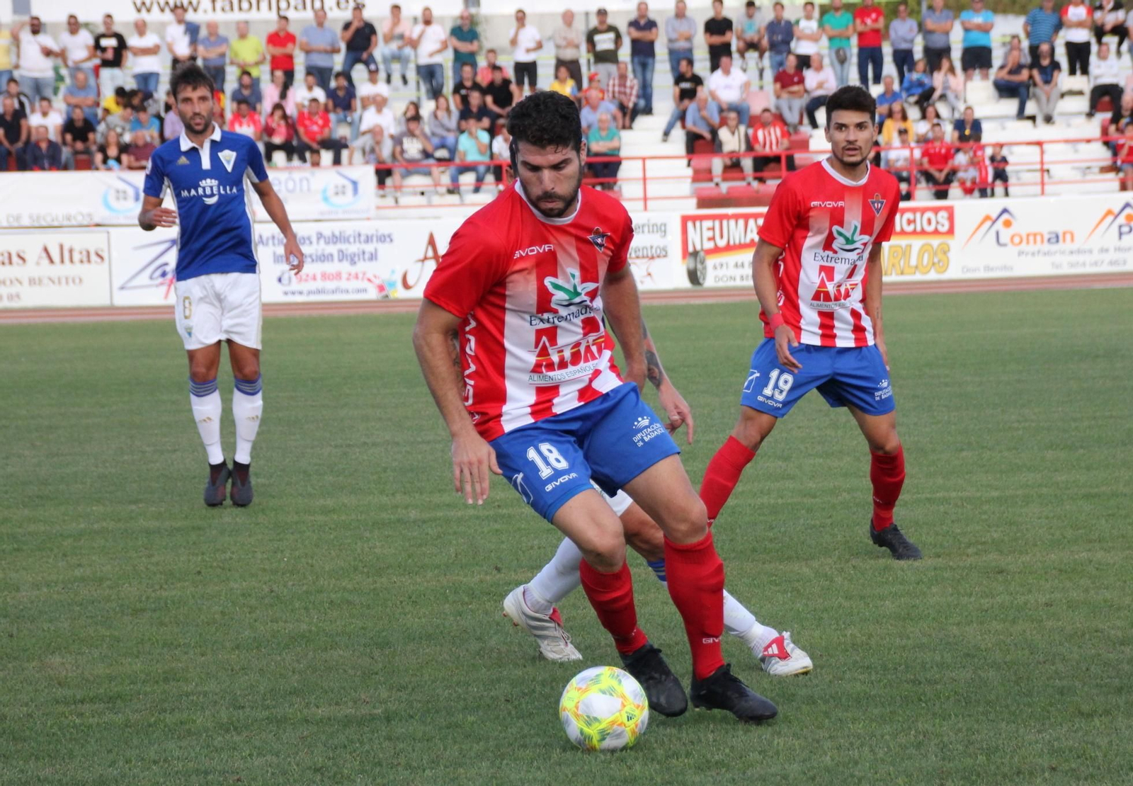 Lance del partido entre el Don Benito y el Marbella.