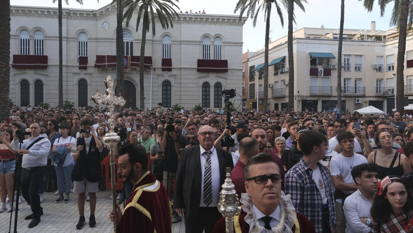 Imágenes de la salida extraordinaria de Jesús Cautivo de Medinaceli, por su 75 aniversario, Almería
