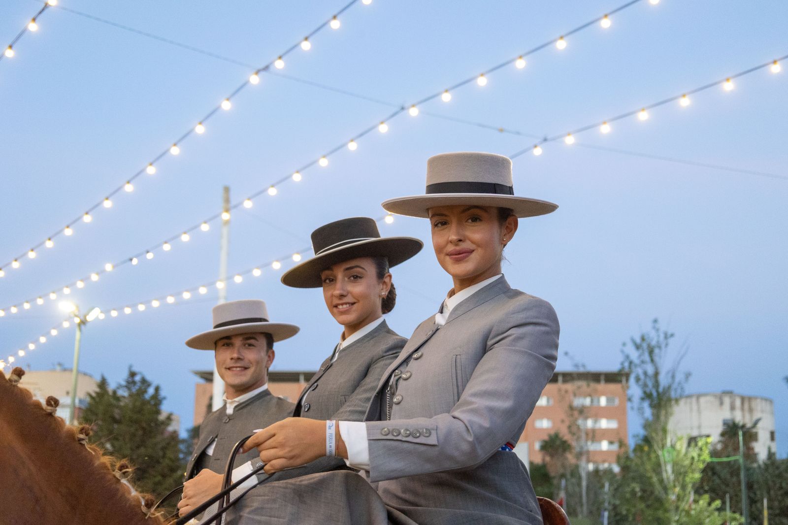 Feria del Caballo 2023: Imágenes del ambiente en la noche del sábado