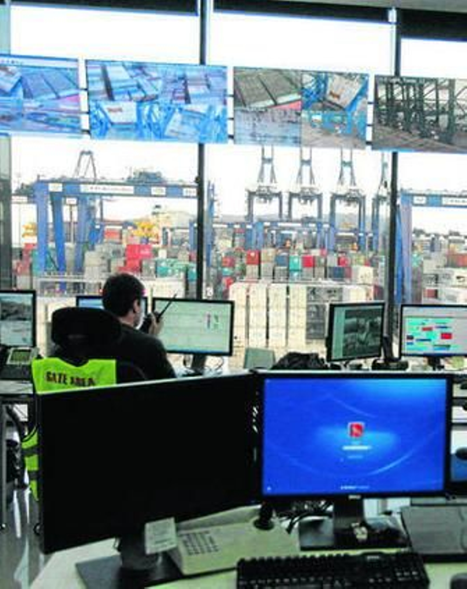 La torre de control de TTI Algeciras, la terminal pública de Hanjin Shipping.