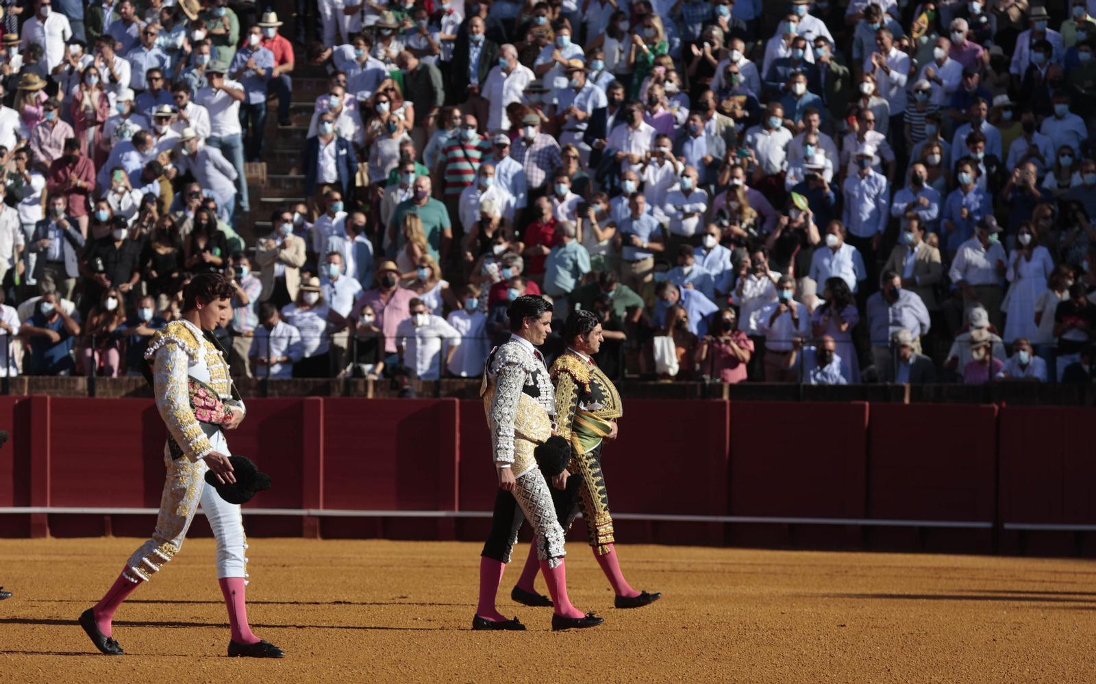Las imágenes del primer festejo de San Miguel