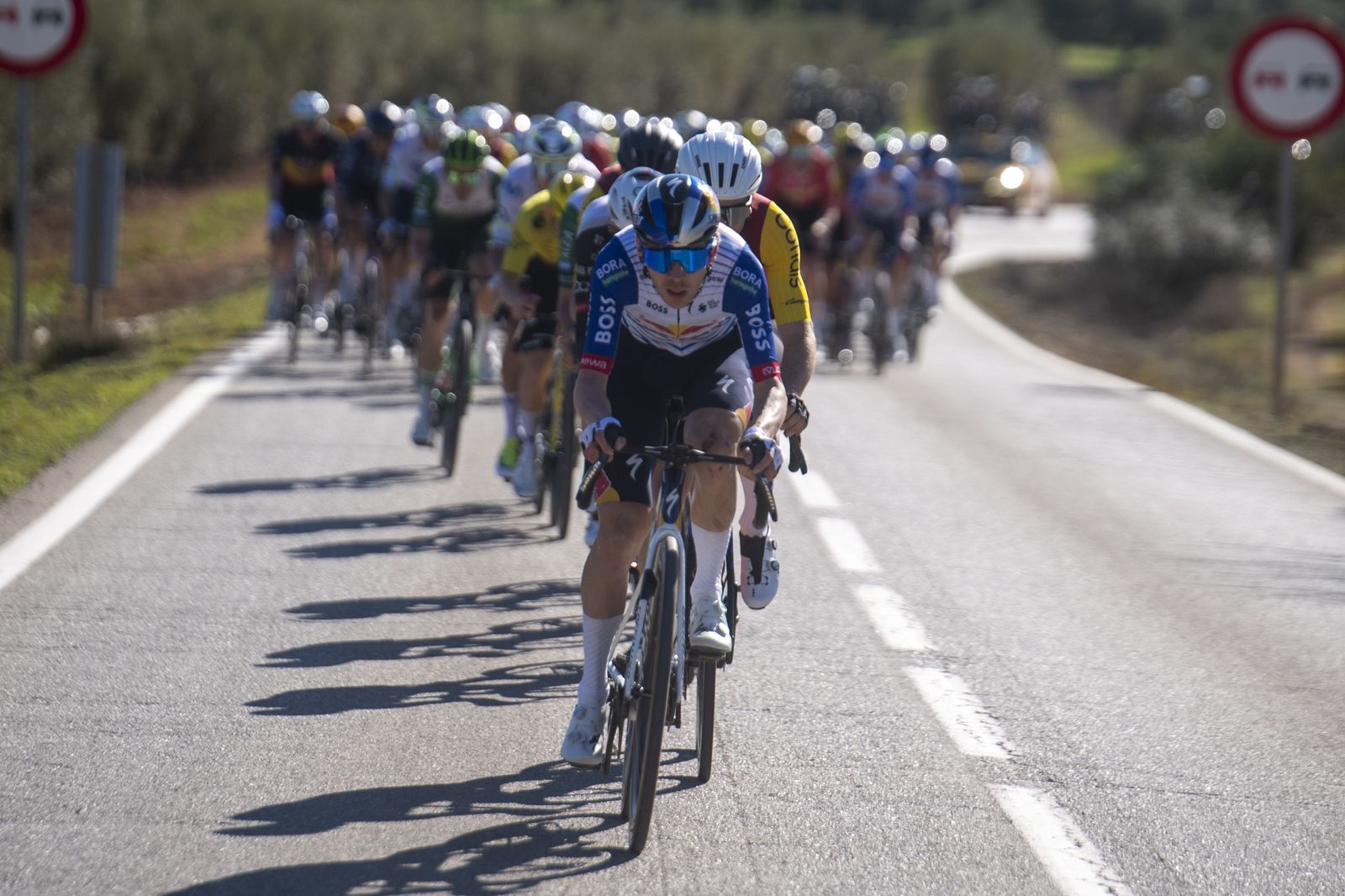 Las mejores fotos de la etapa final de la Ruta del Sol Vuelta a Andalucía con desenlace en Lucena
