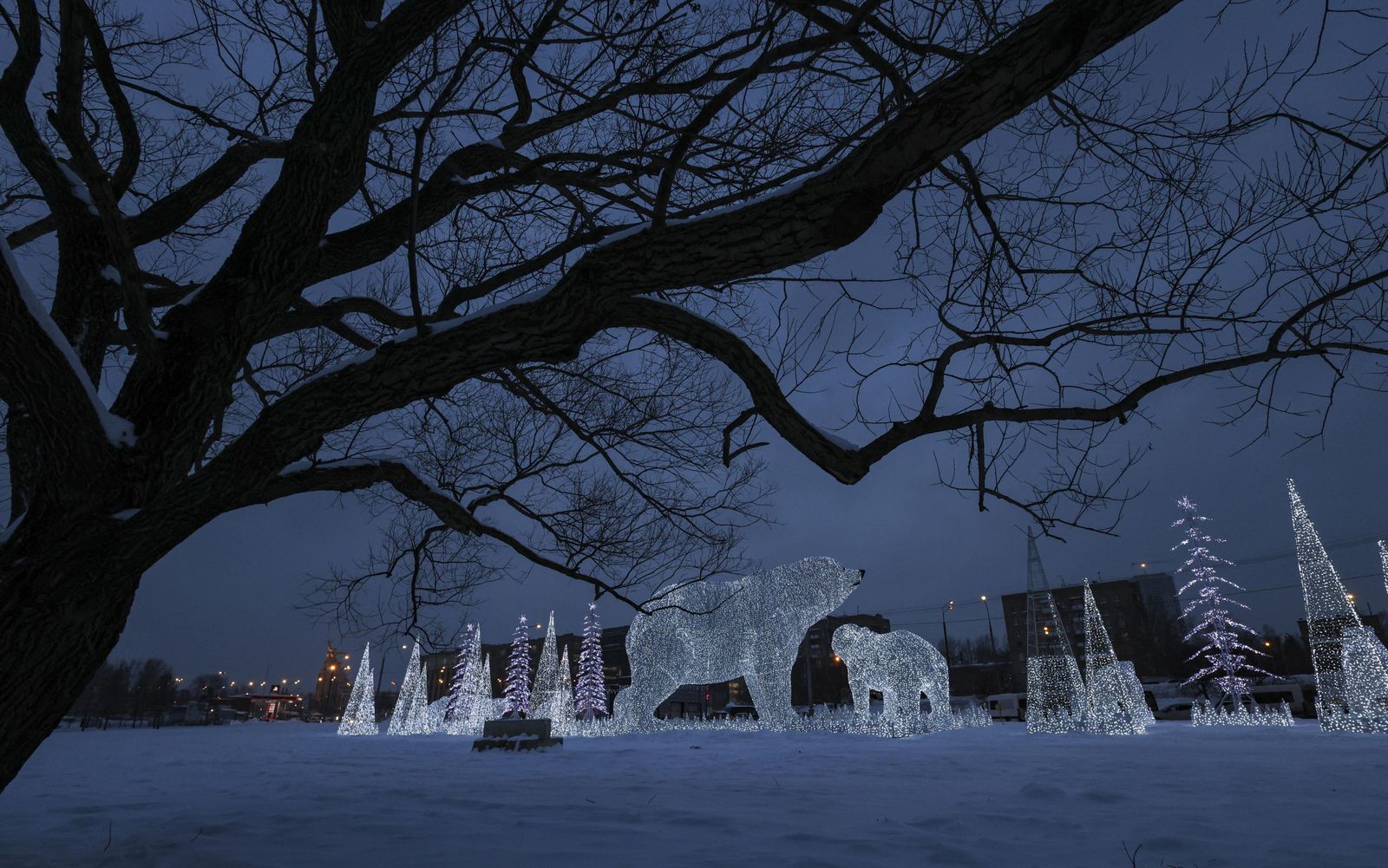 Nieve, Navidad, decoración, hielo y frío en Moscú