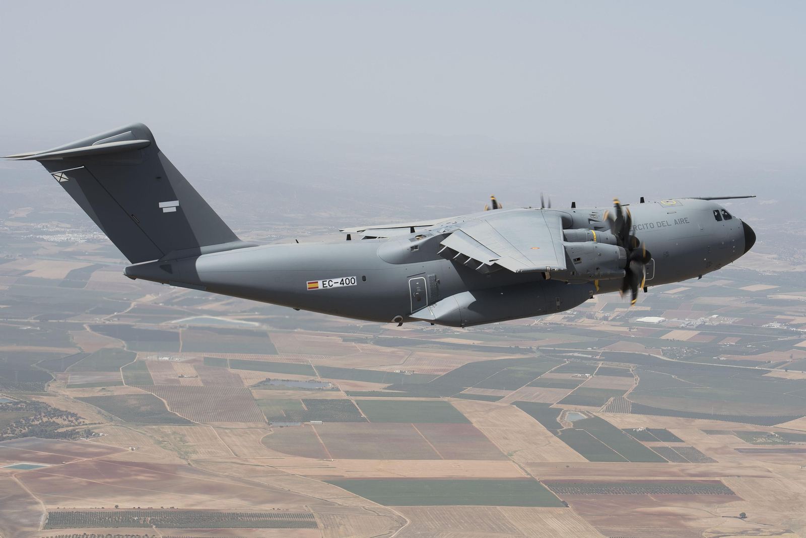 A400M del ejército del aire en vuelo.