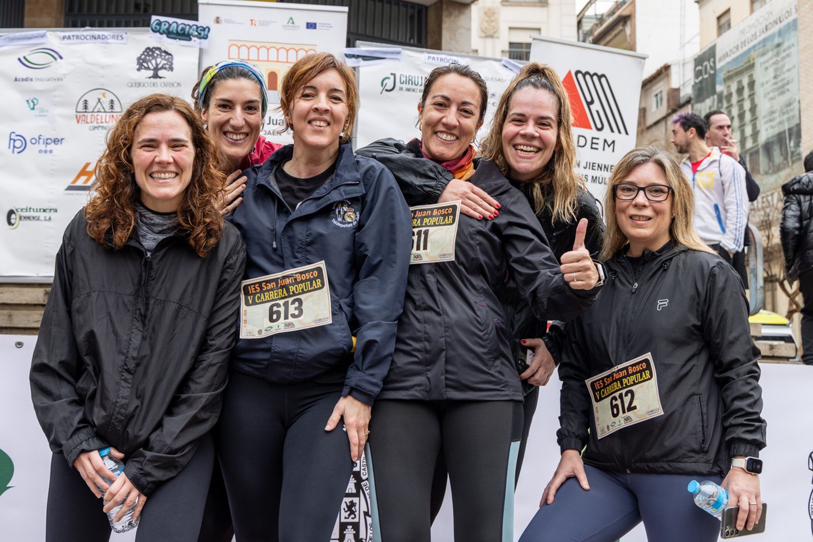 En imágenes: la lluvia no frena a más de un millar de corredores en la V Carrera Popular del IES San Juan Bosco (2)