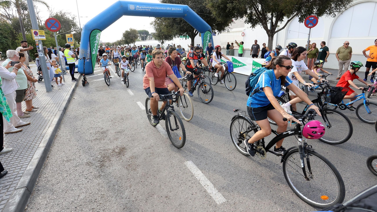 Búscate en el Día de la Bici Amistad por Jerez