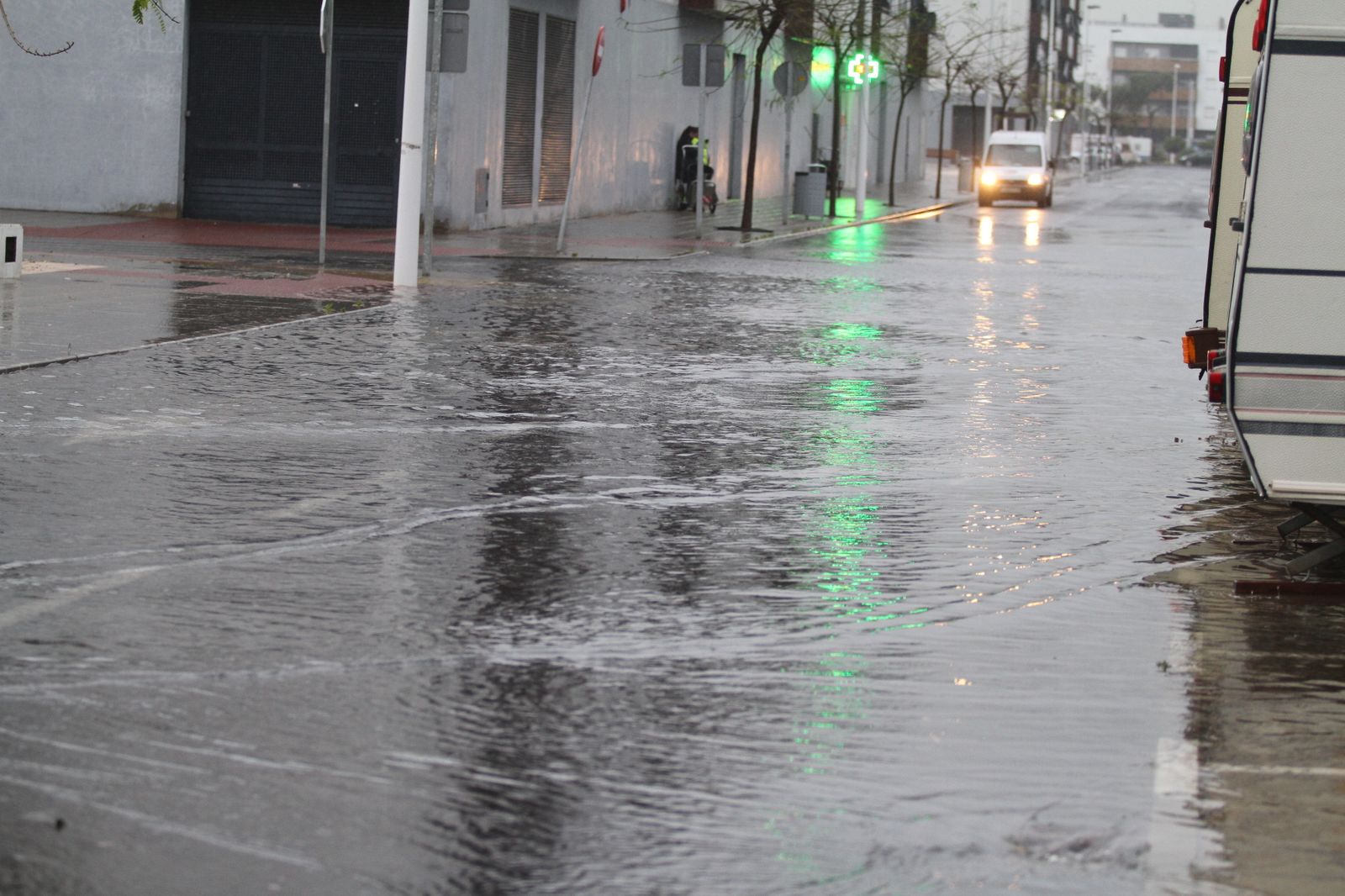 Imágenes de las consecuencias de las lluvias en Punta Umbría