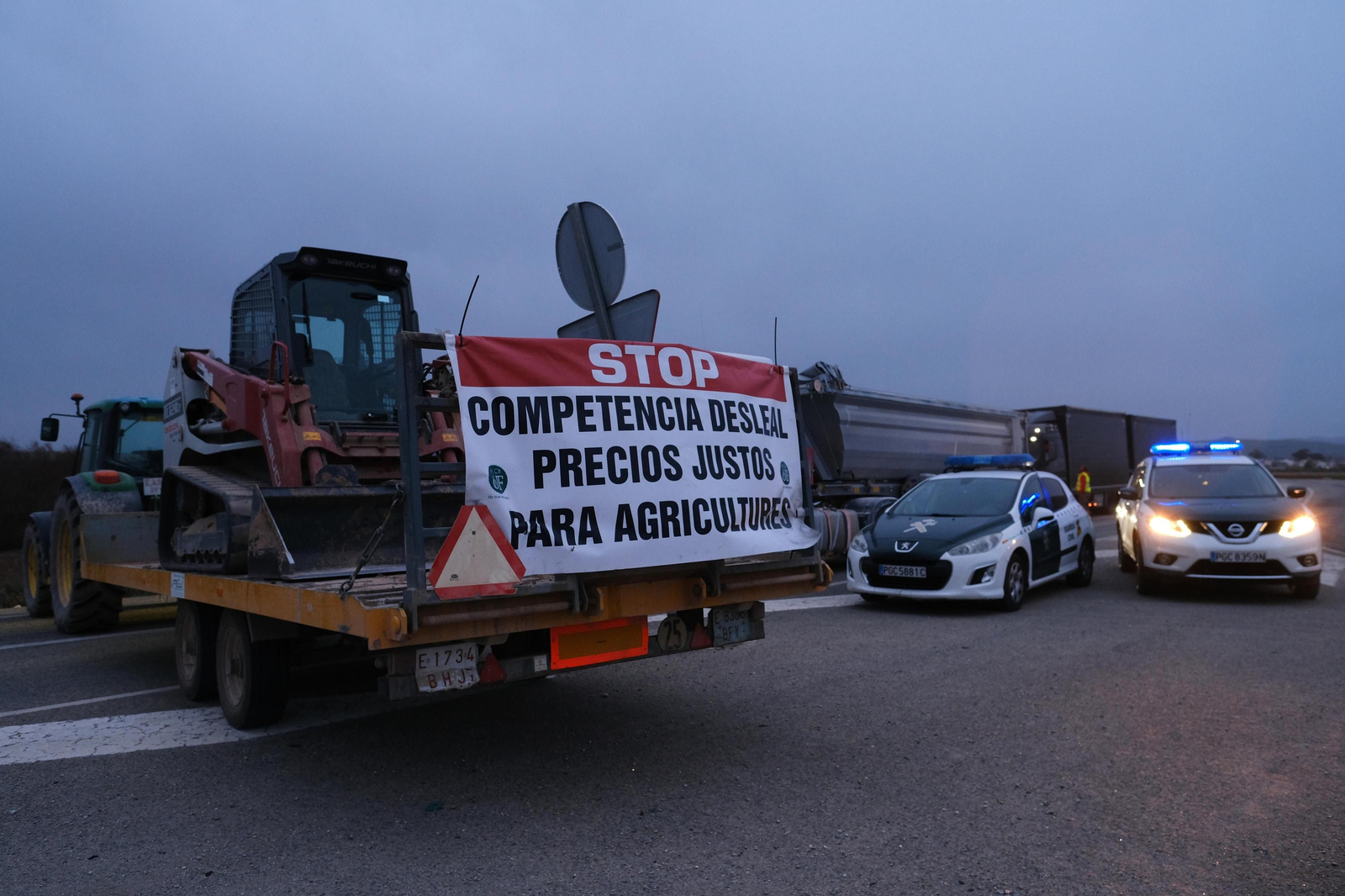 La jornada de protesta de los agricultores en Antequera, en fotos