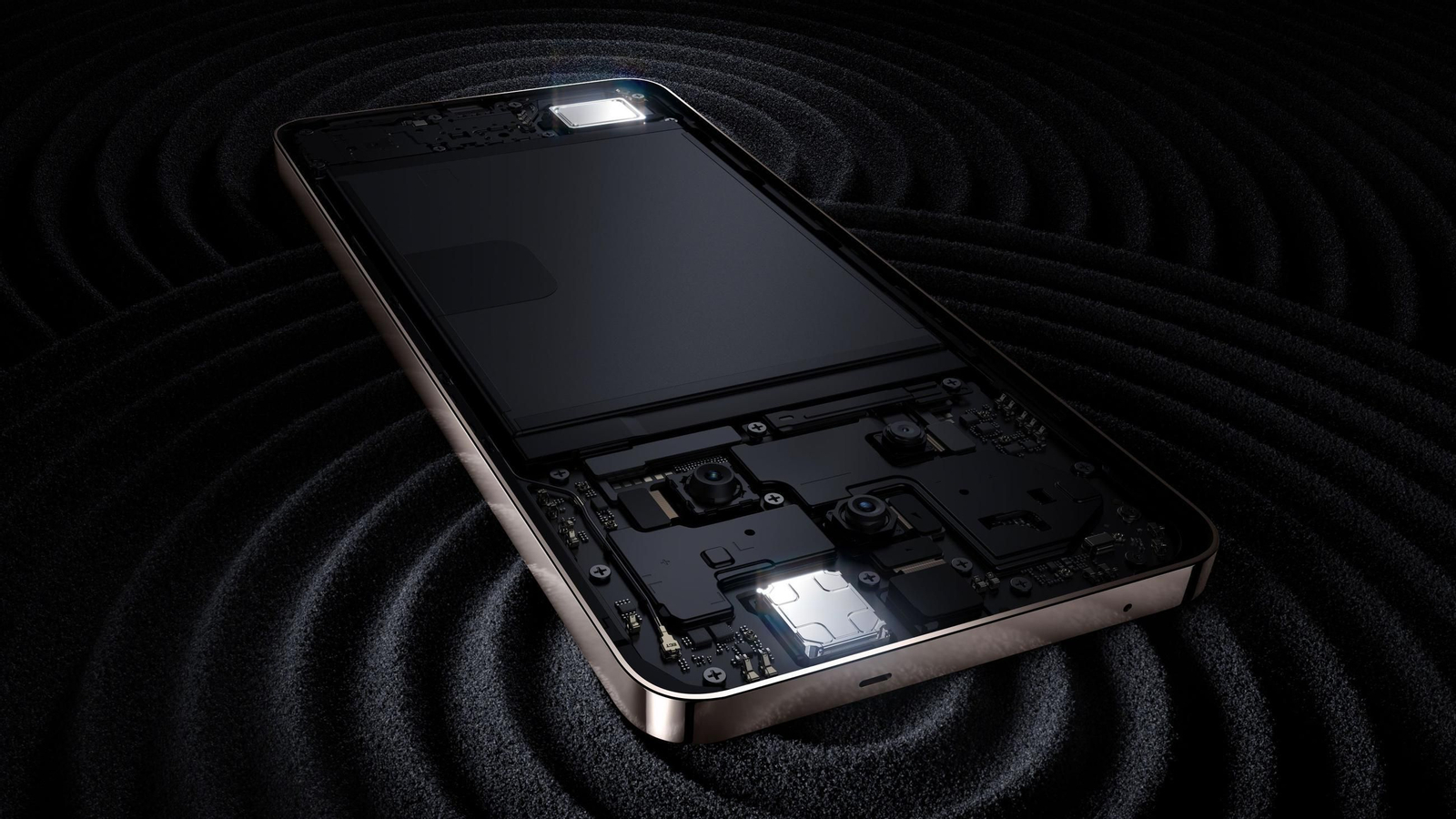 Vista en detalle del altavoz del Oppo Reno 12 F y el Oppo Reno 12 FS