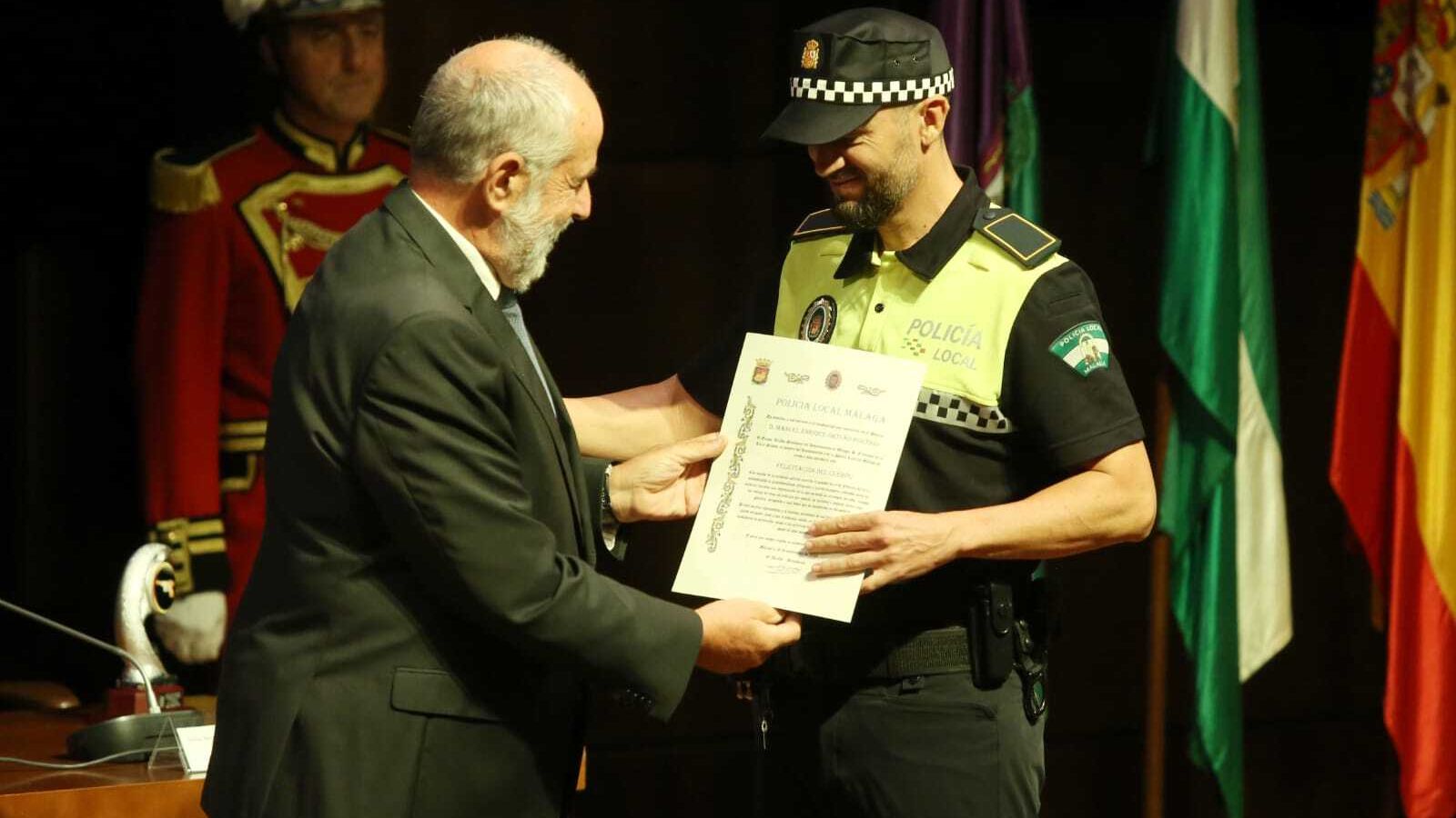 Reconocimiento por actuaciones policiales destacadas