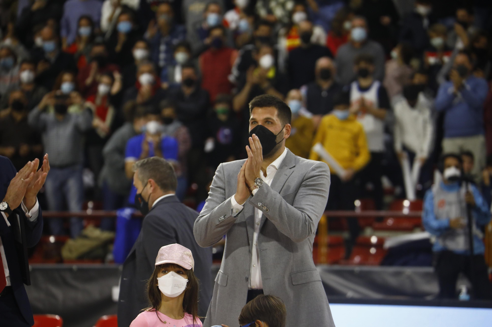 Las imágenes del emotivo encuentro entre España y Ucrania en Córdoba