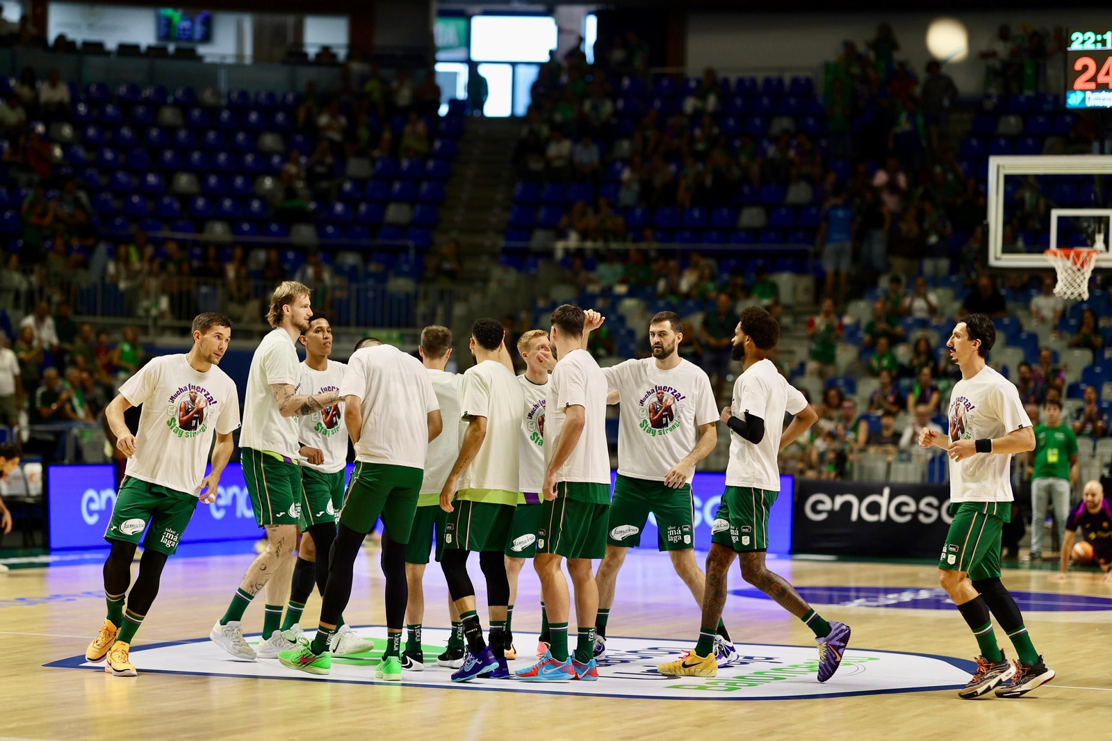 Gesto del Unicaja con Tyson Carter: una camiseta para mandarle fuerza
