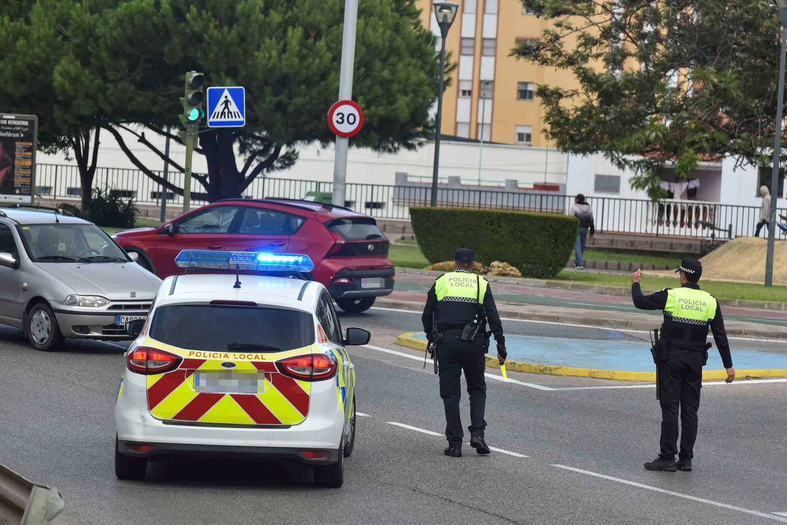 Un control de la Policía Local de Algeciras.