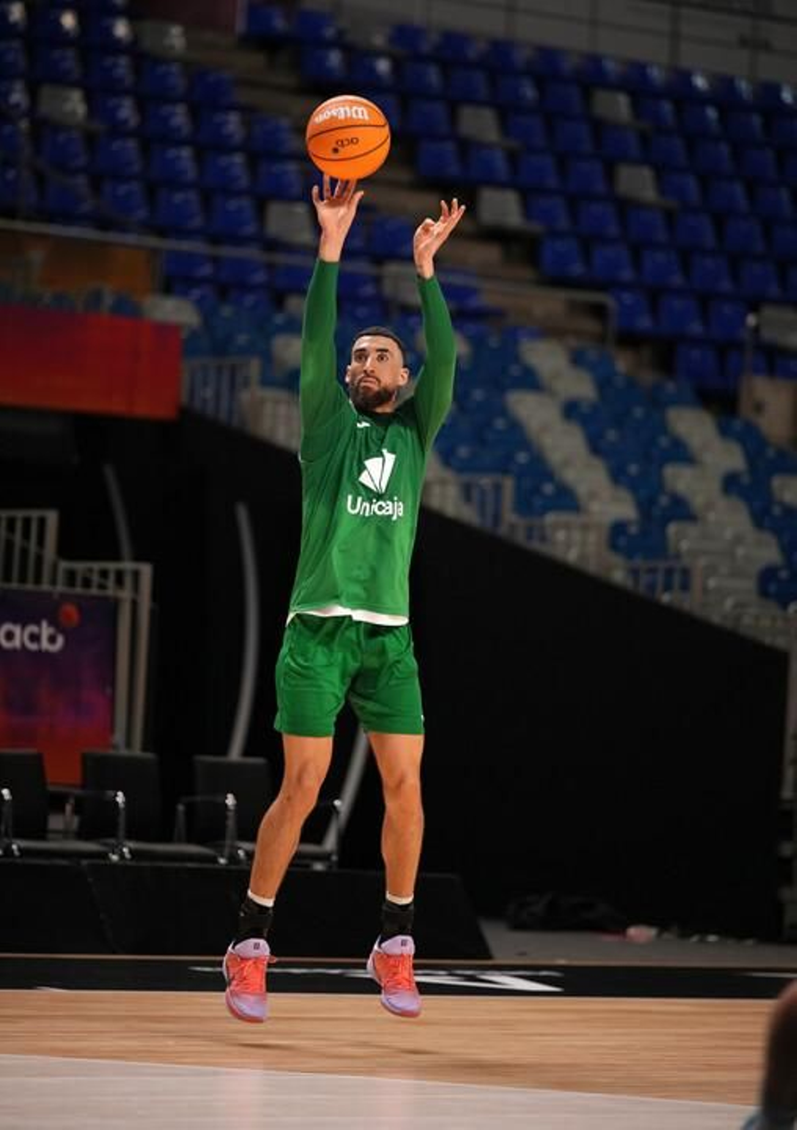 Así luce el Carpena para la Supercopa de Málaga