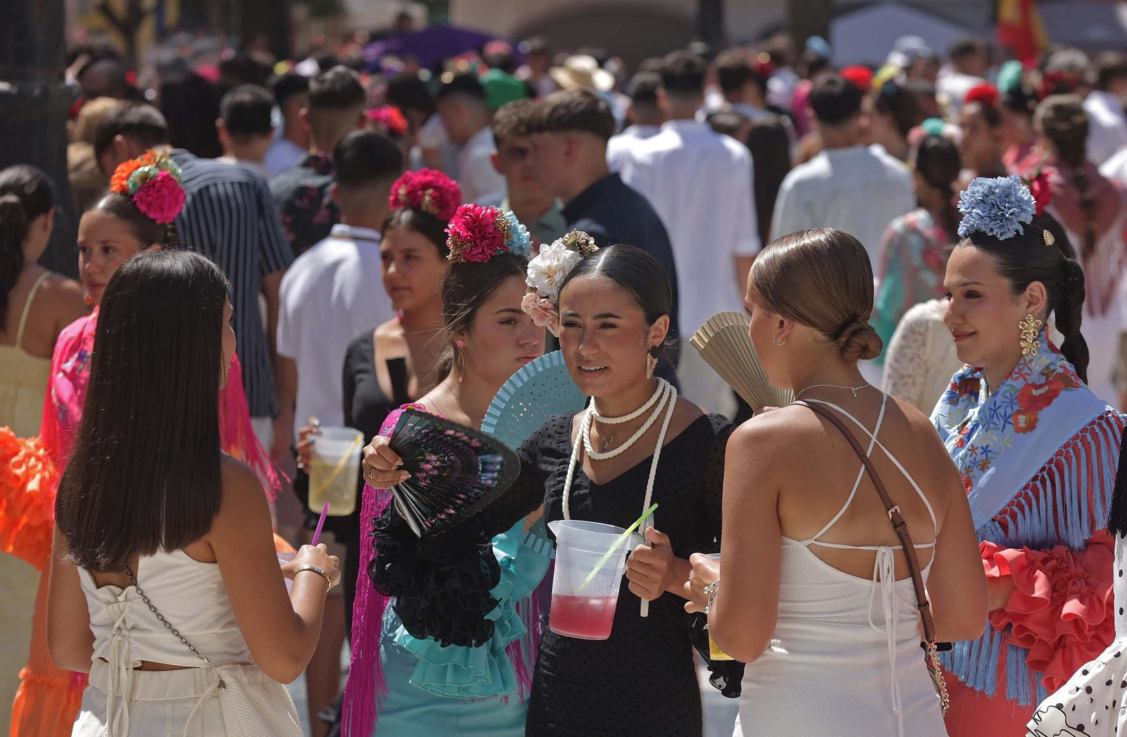 Búscate en las fotos del Domingo Rociero de la Feria de La Línea 2025 Búscate en las fotos del Domingo Rociero de la Feria de La Línea 2025