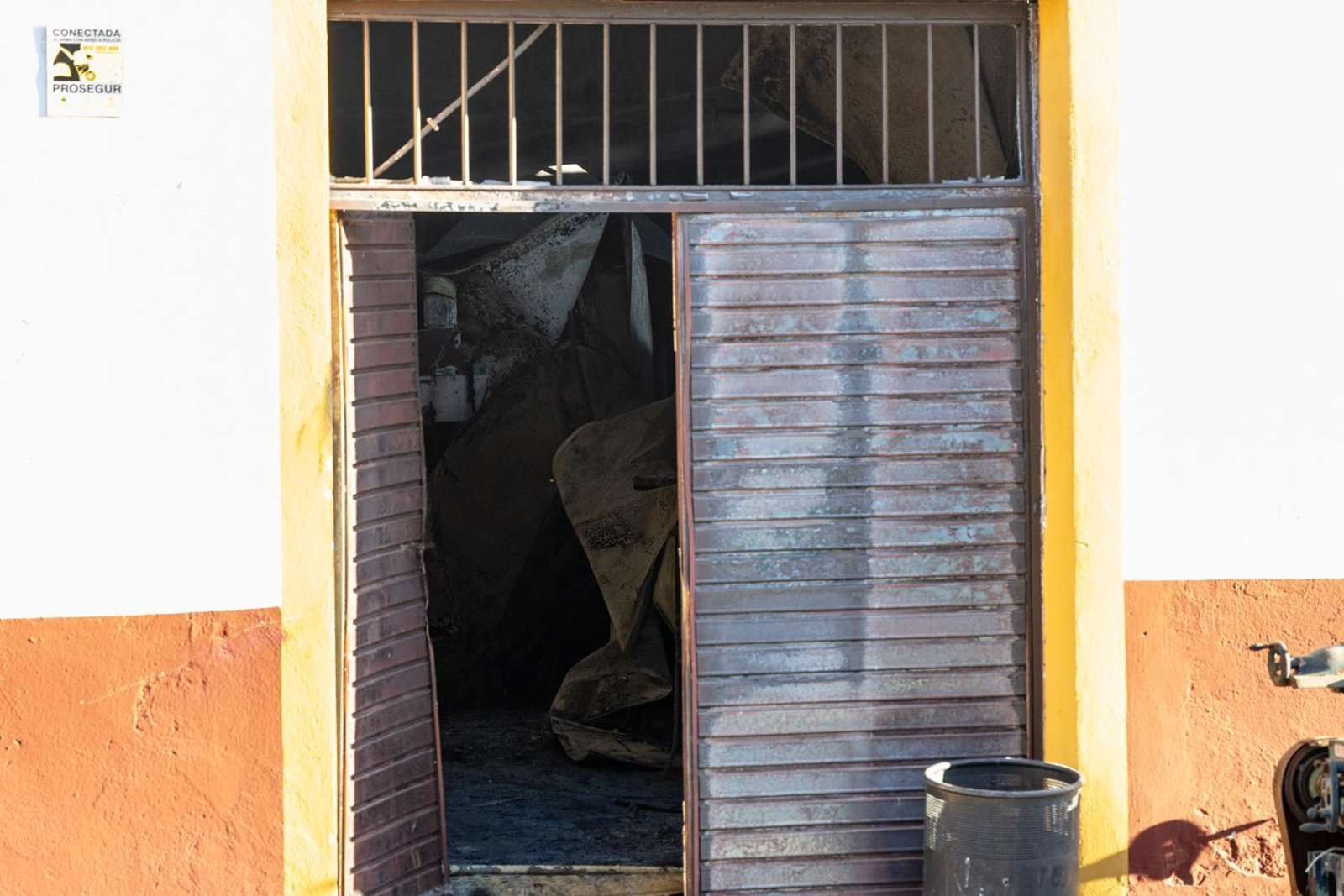 La SAFA  de Andújar arrasada por el fuego, en imágenes