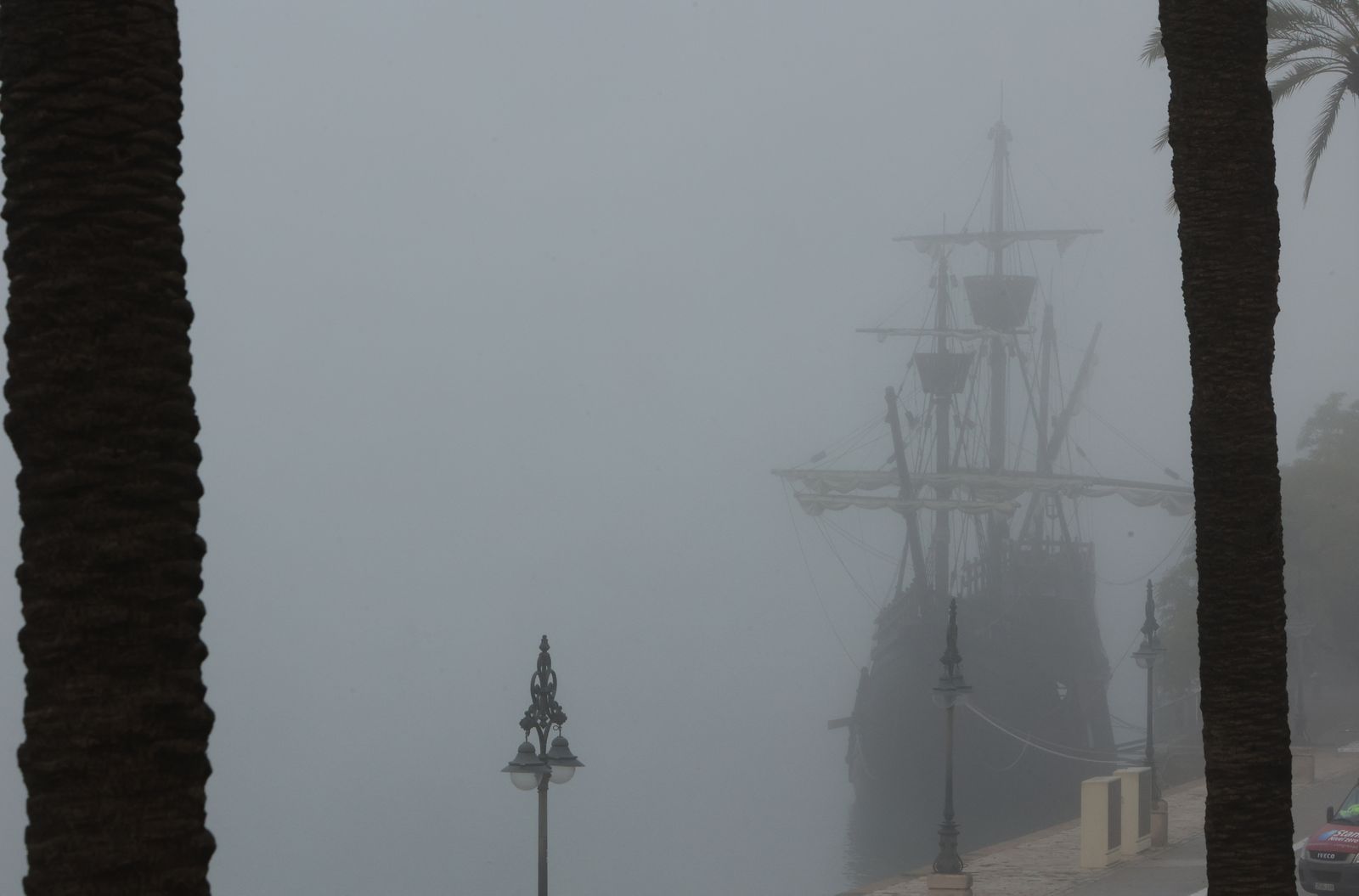 Las mejores imágenes de la niebla que cubría  Sevilla de nuevo