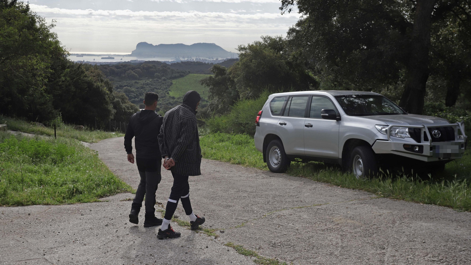 Fotos de los registros de la Guardia Civil en Benharás