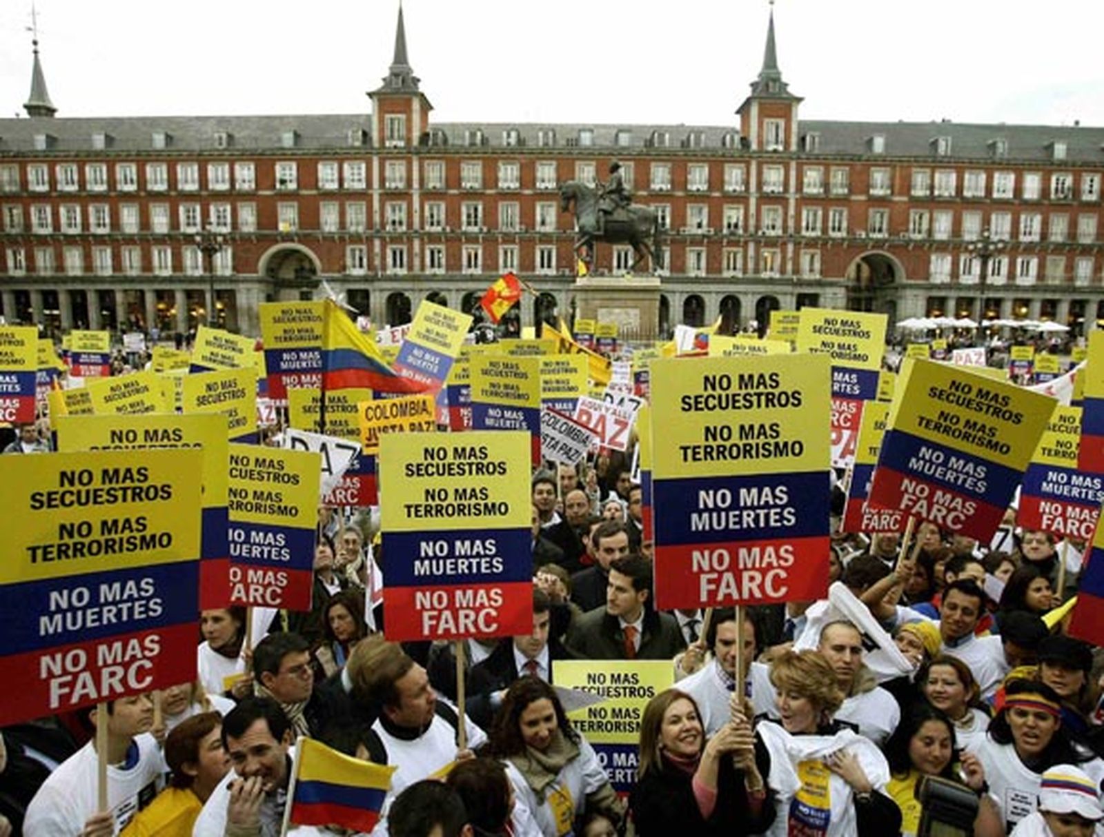 Colombianos en todo el mundo se manifiestan contra las FARC