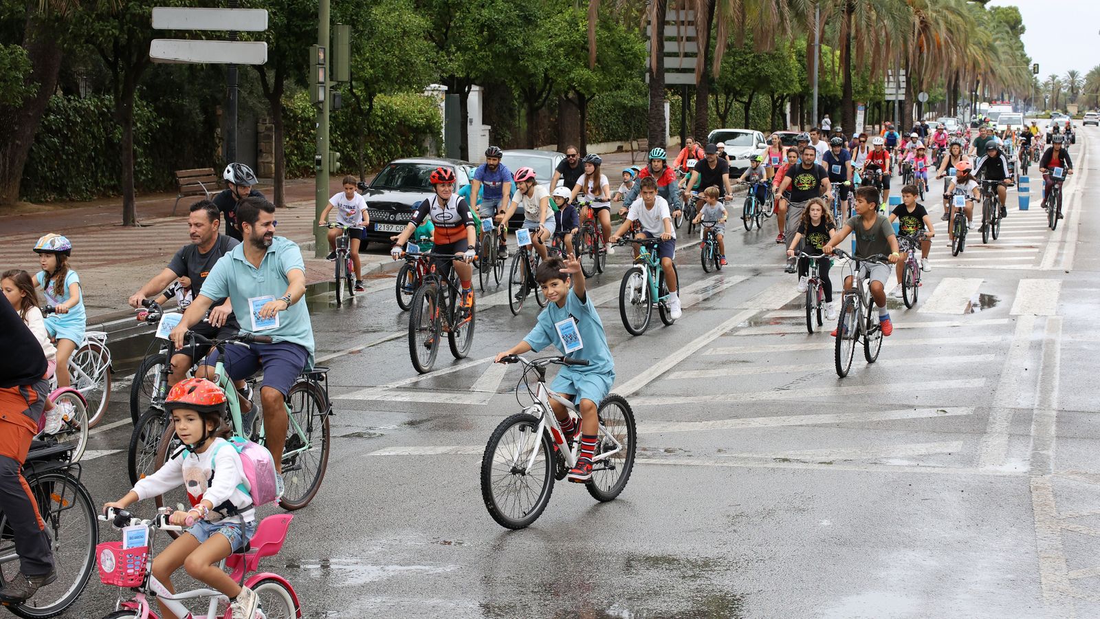 Búscate en la ruta ciclista por Jerez de 'bici amistad'