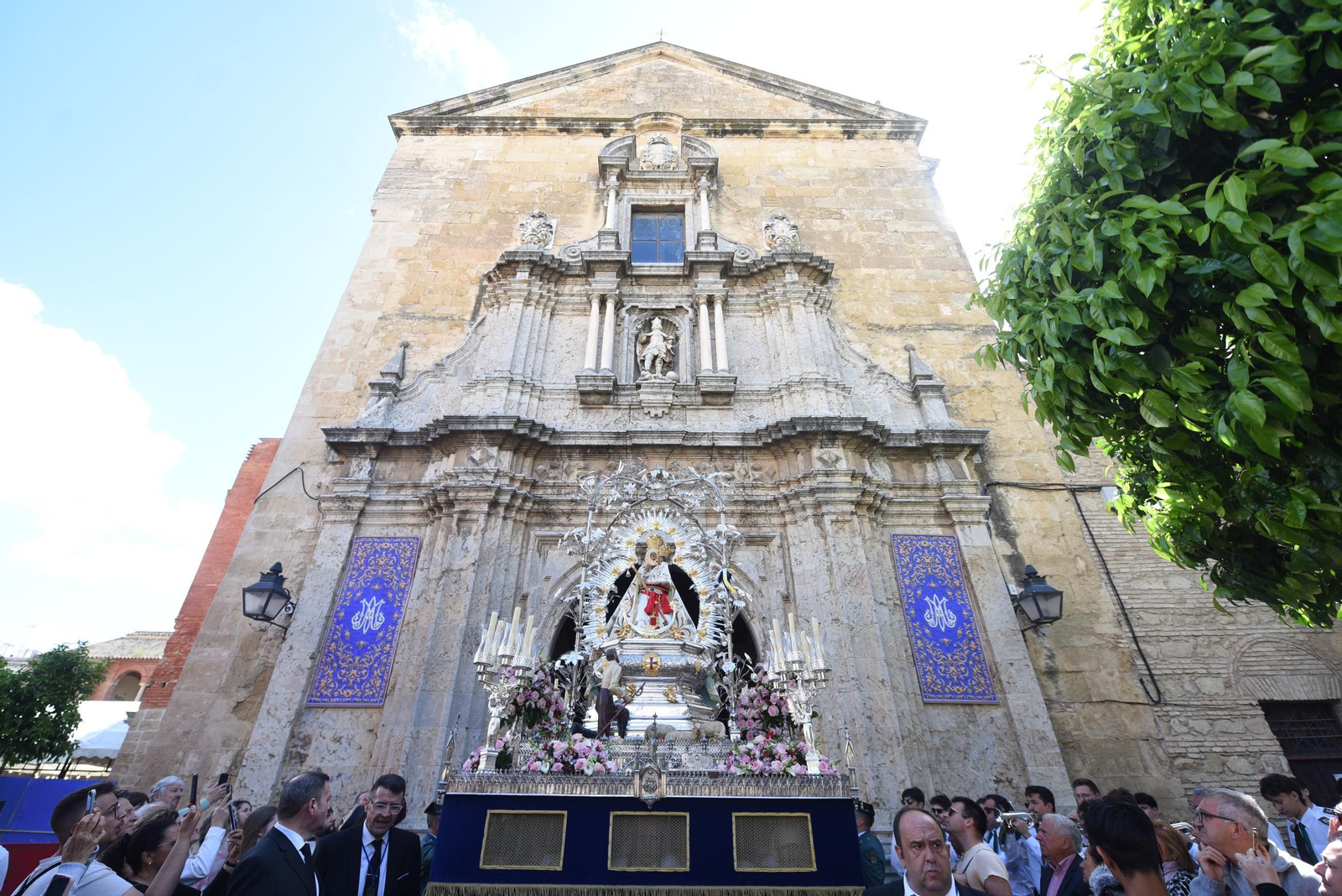 La procesión de la Virgen de la Cabeza de Córdoba, en imágenes