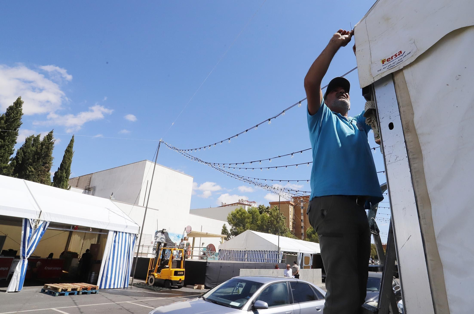 Imágenes de los preparativos para las Fiestas de La Cinta