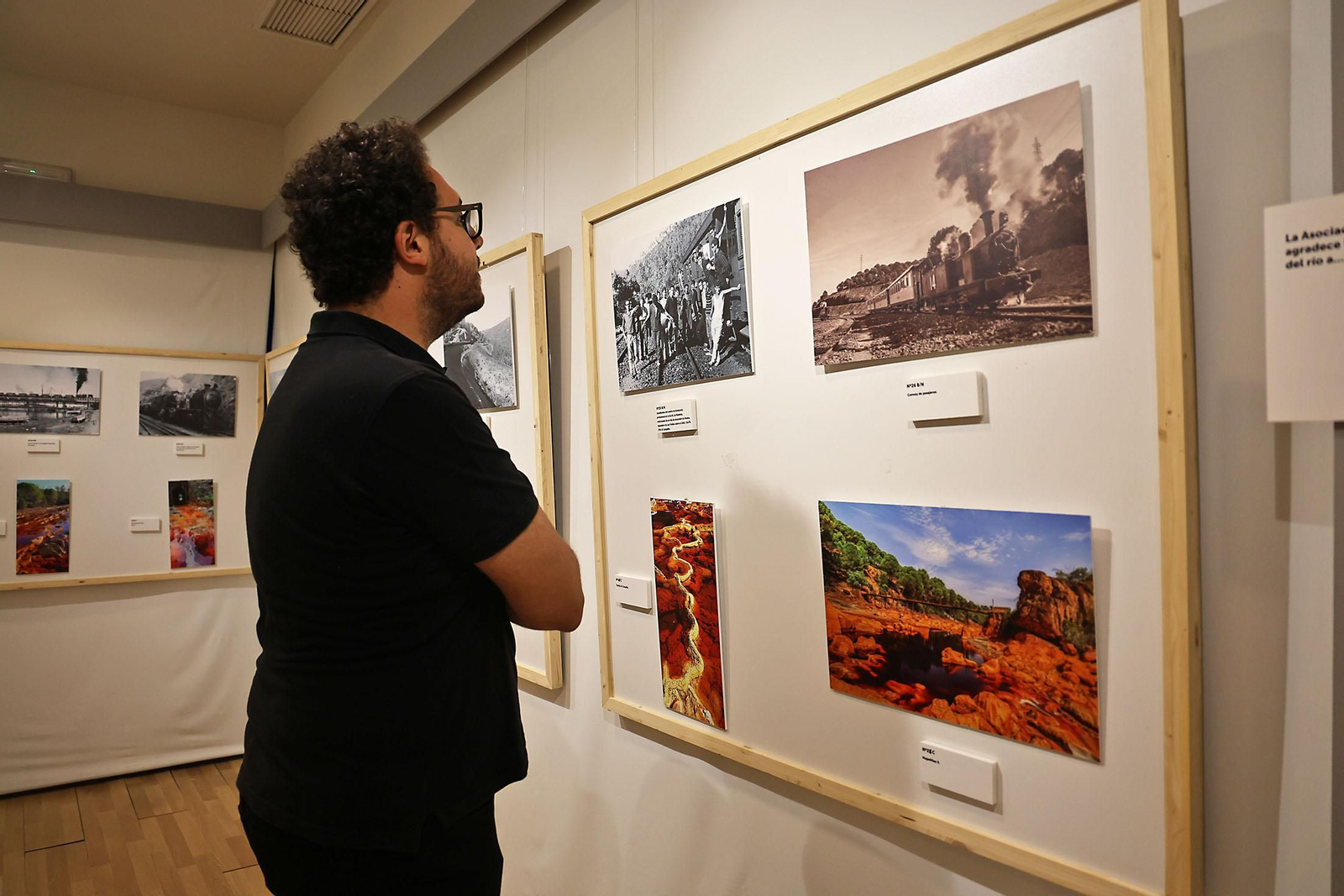 Imágenes de la exposición sobre la llegada del ferrocarril a Huelva, amigos del Río Tinto