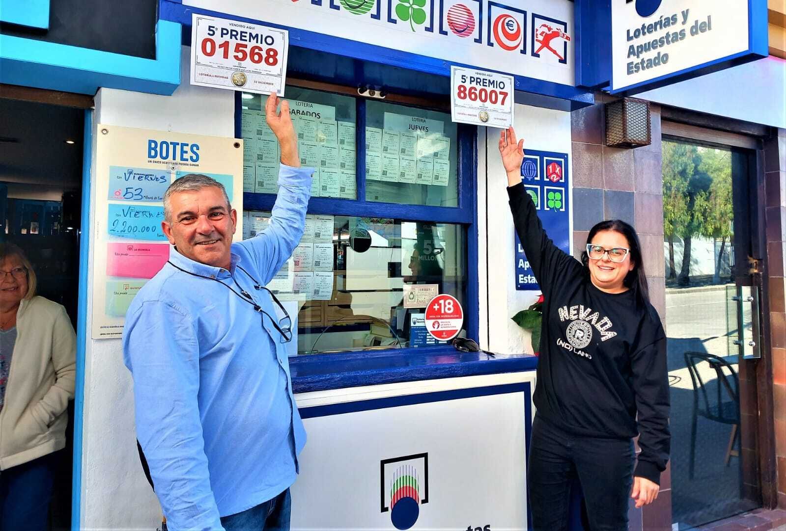 Las imágenes de la celebración del Gordo de la Lotería de Navidad 2023 en Cádiz